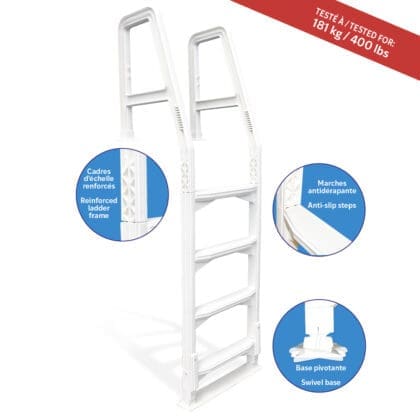 Echelle de piscine en terrasse